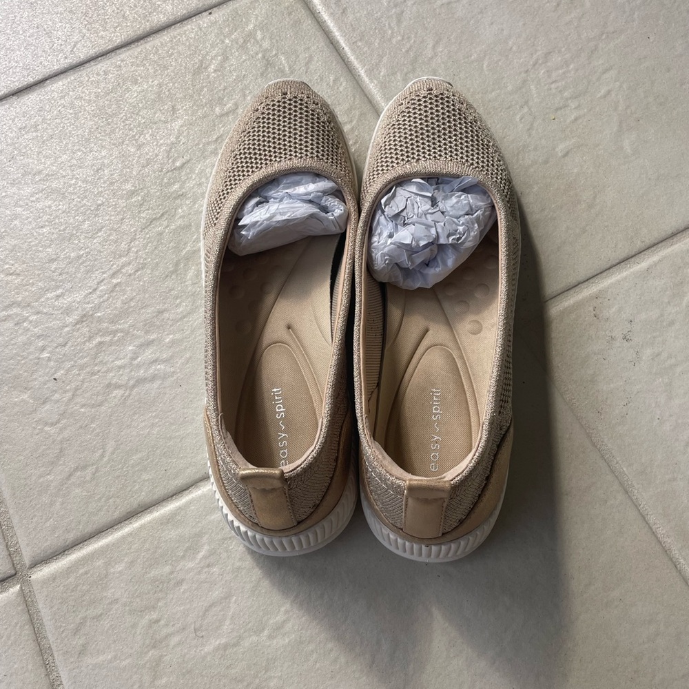 Easy Spirit Women's Beige Mesh Flats
